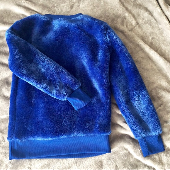 Girls Plush Sweater! - Picture 2 of 4